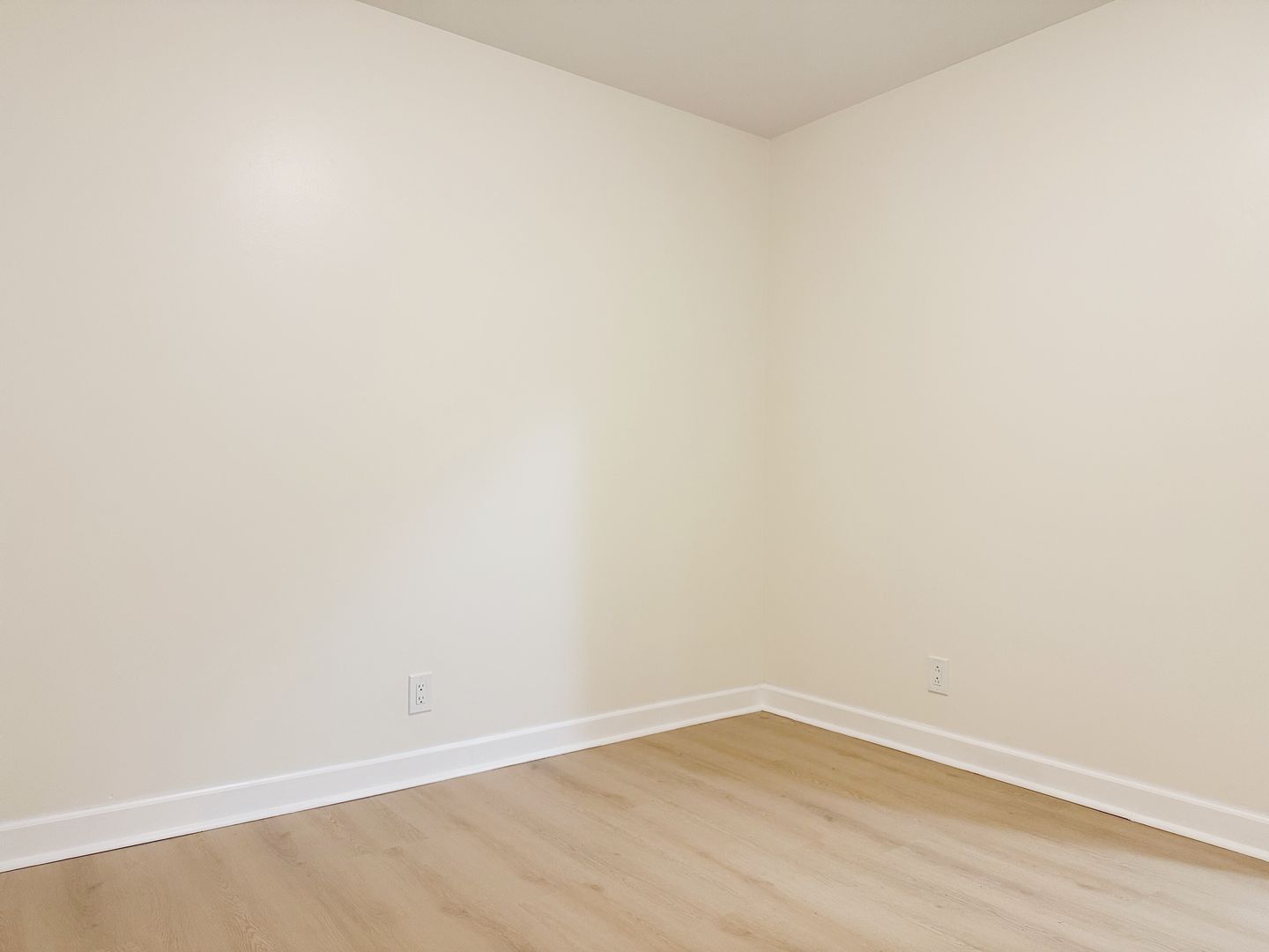 700 Village Ln, Unit 1, Newburgh, IN 47630