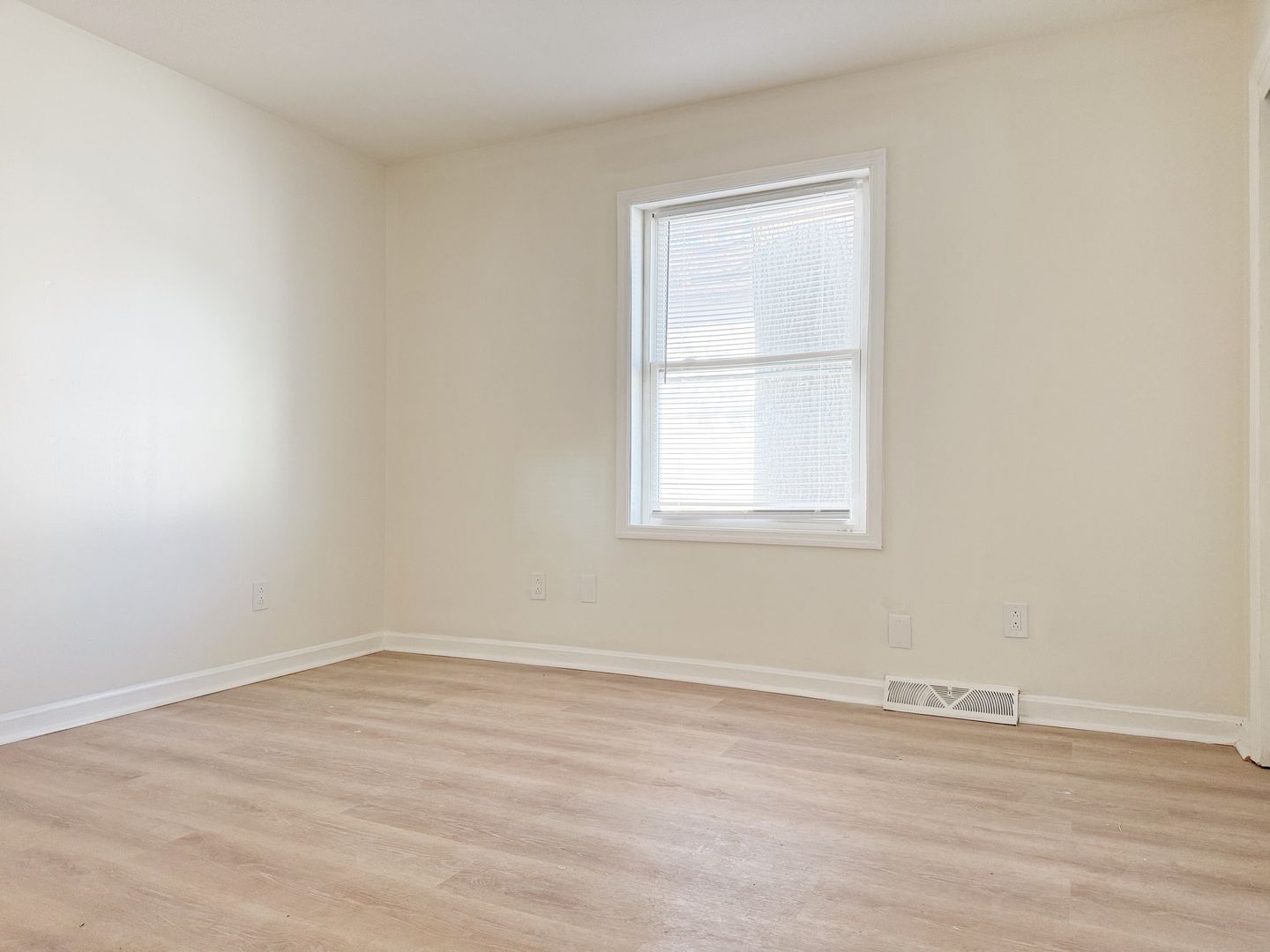 2011 E Blackford Ave - Unit B, Evansville, IN 47714