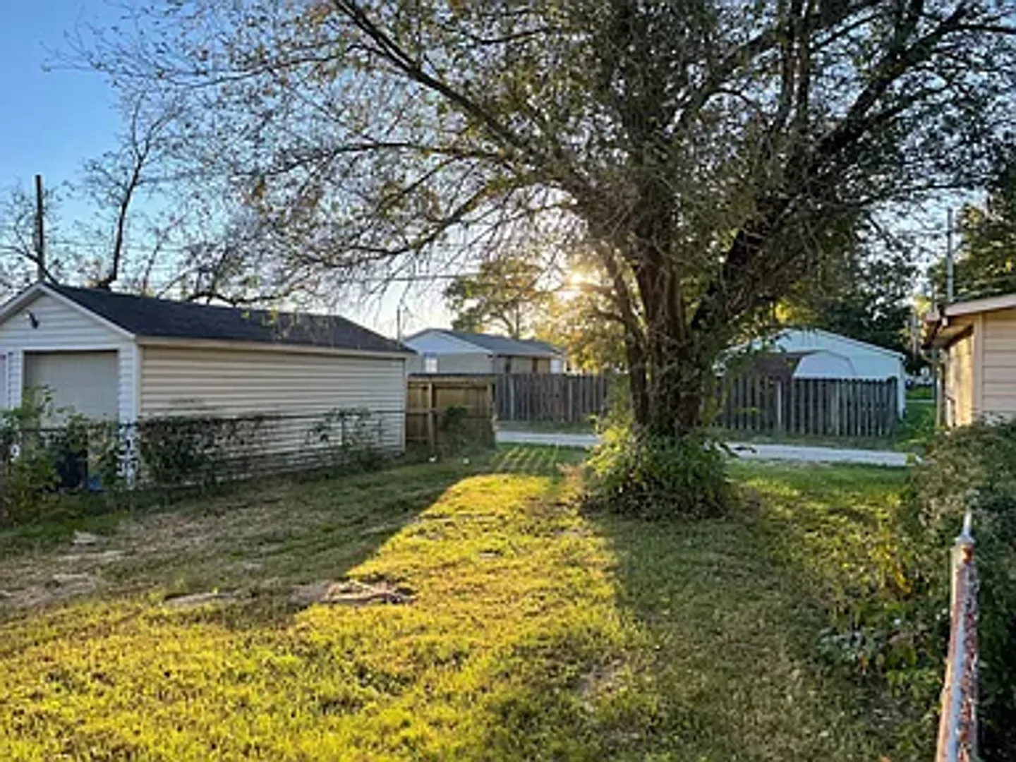 1641 Broadmoor Ave, Evansville, IN 47714
