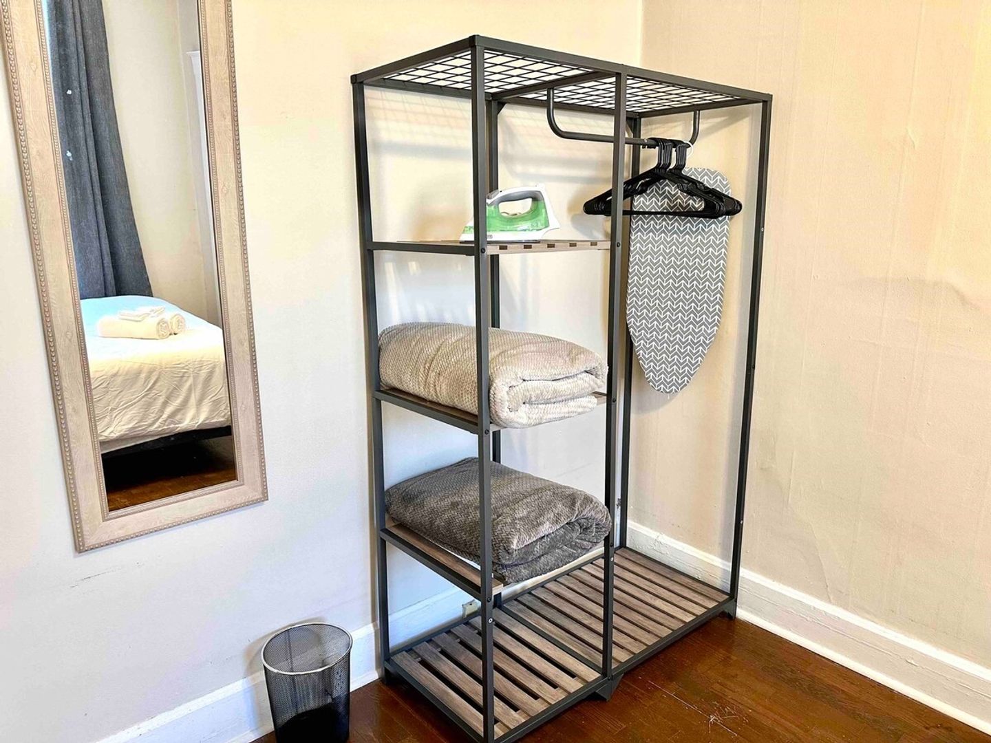 322 SE 1st St, Unit # G, Evansville, IN 47713