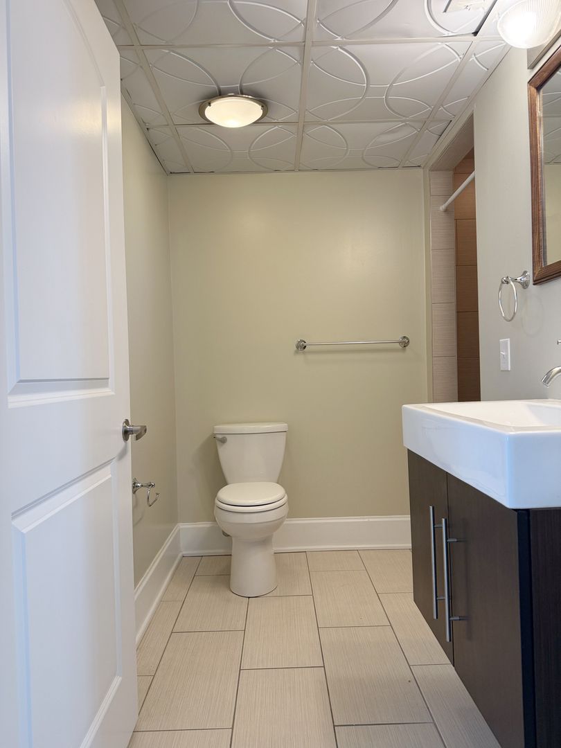 329 Main St., 7D, Evansville, IN 47708