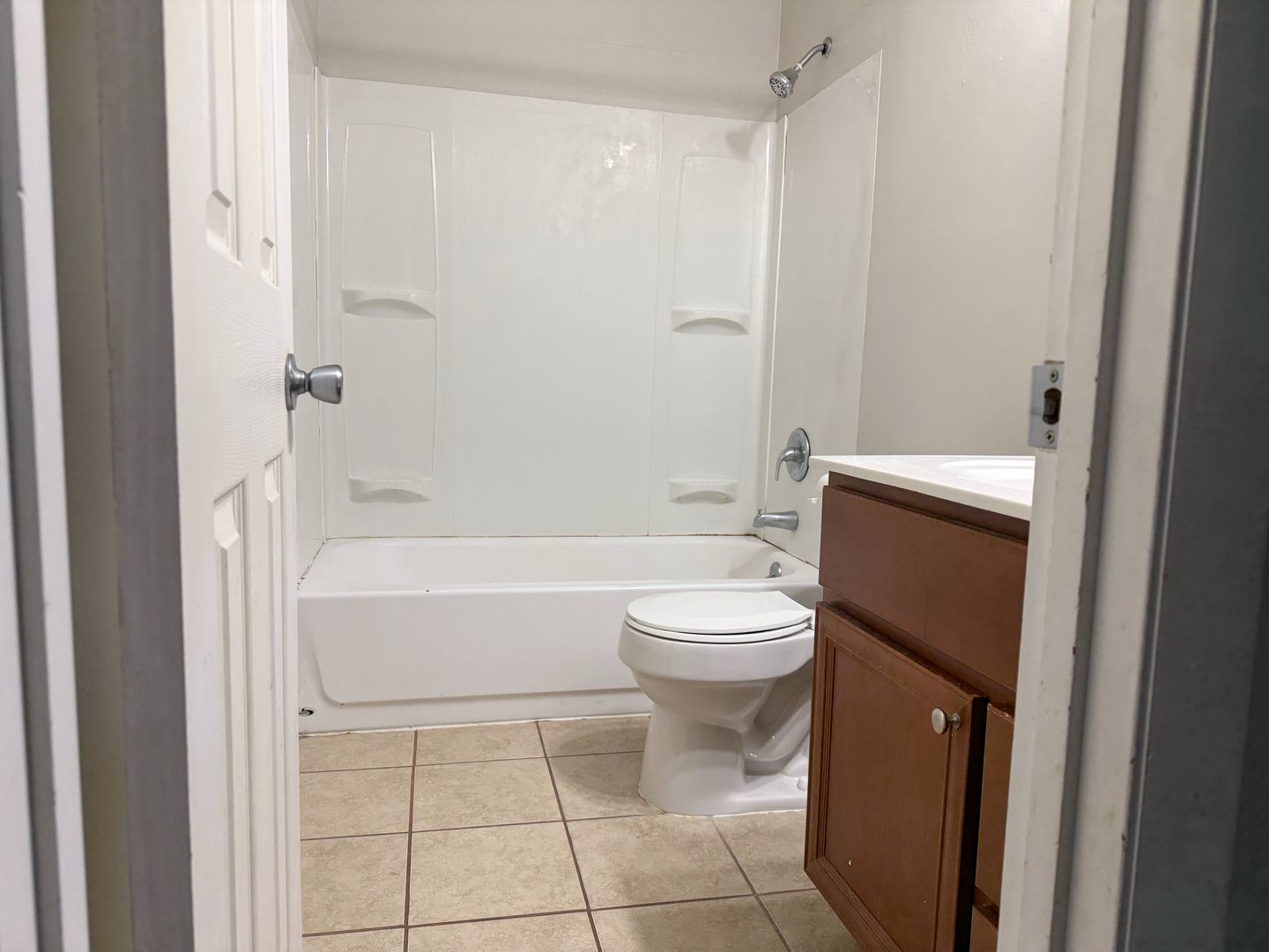 700 Village Ln, Unit 4, Newburgh, IN 47630