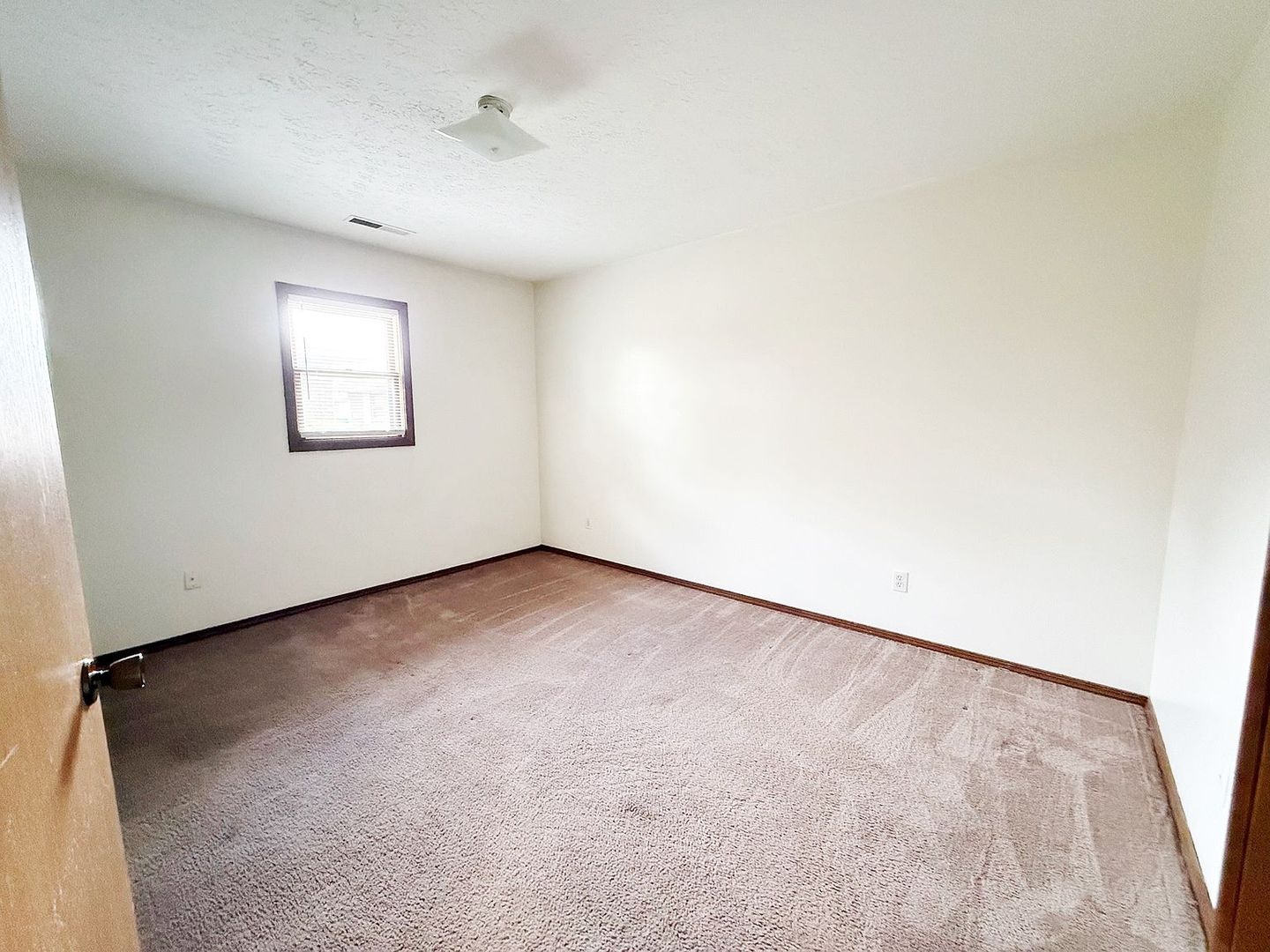 915 Peppertree Ln, A, Owensboro, KY 42303