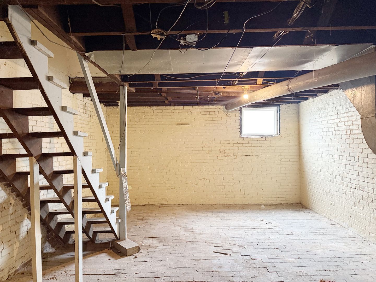 305 NW MLK Jr Blvd, Evansville, IN 47708