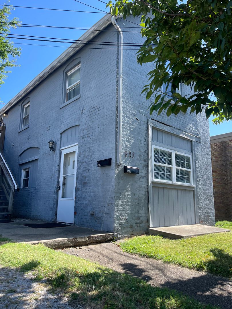 921 W Illinois St, Unit A, Evansville, IN 47710