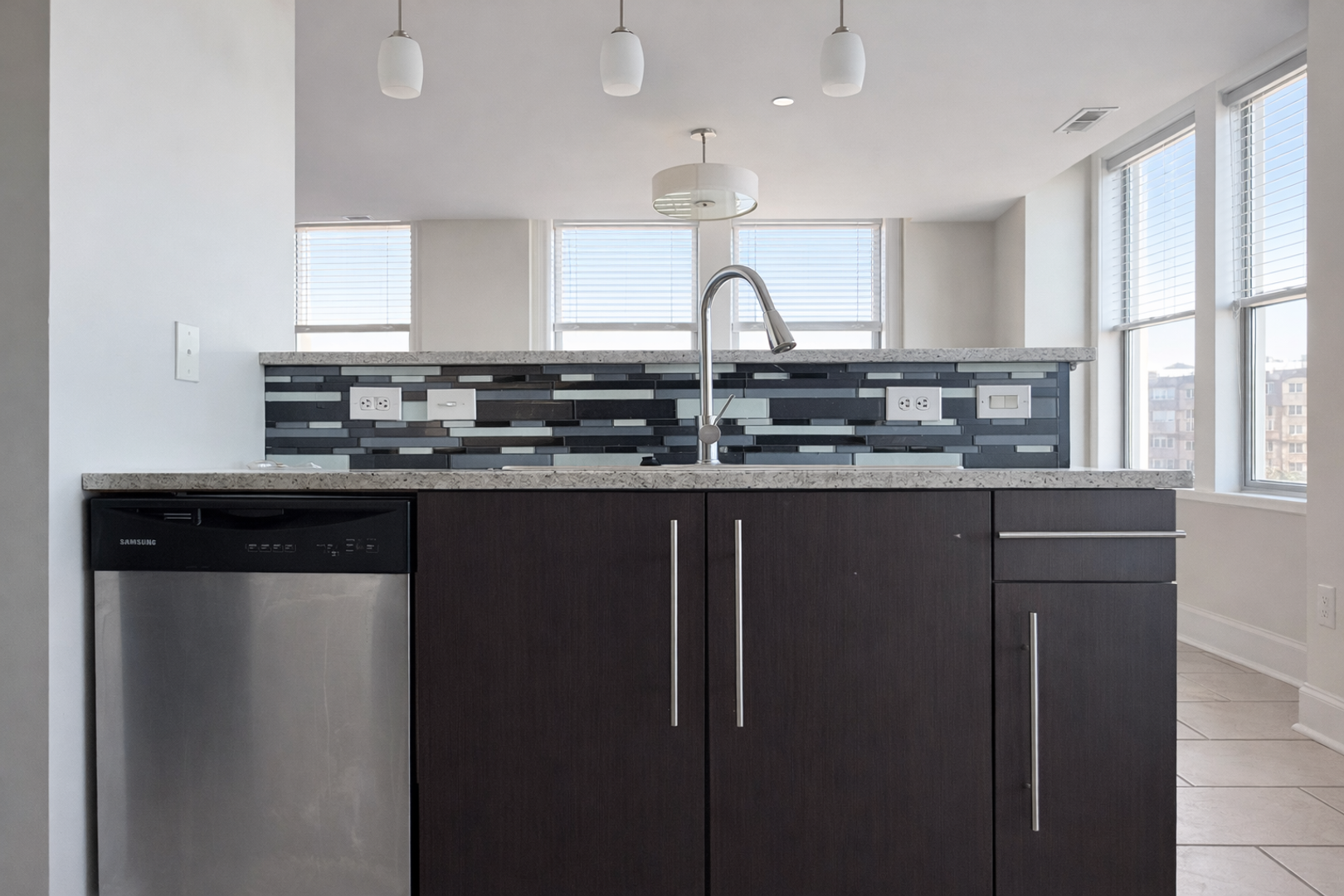 329 Main St., 4A, Evansville, IN 47708