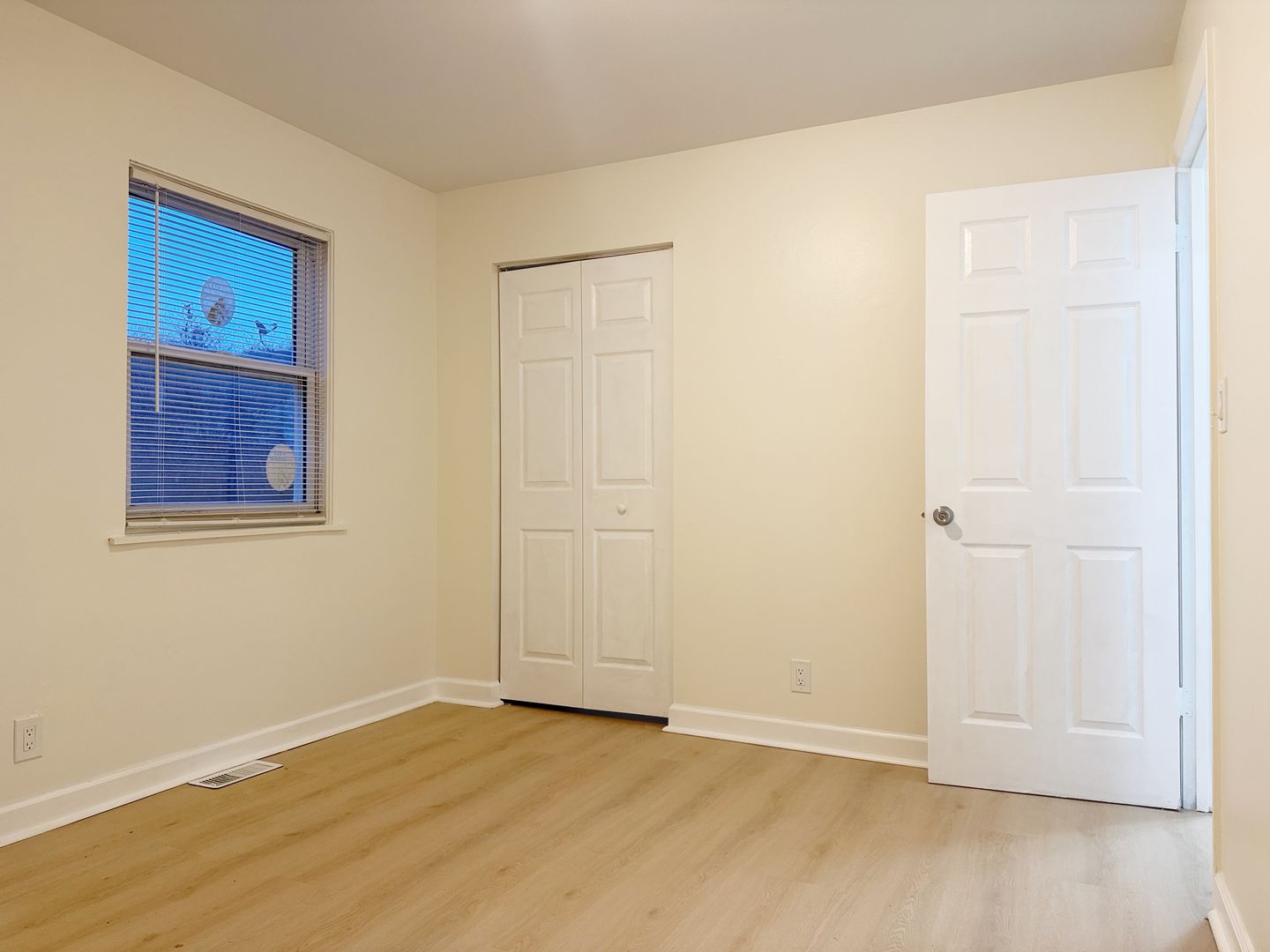 700 Village Ln, Unit 1, Newburgh, IN 47630