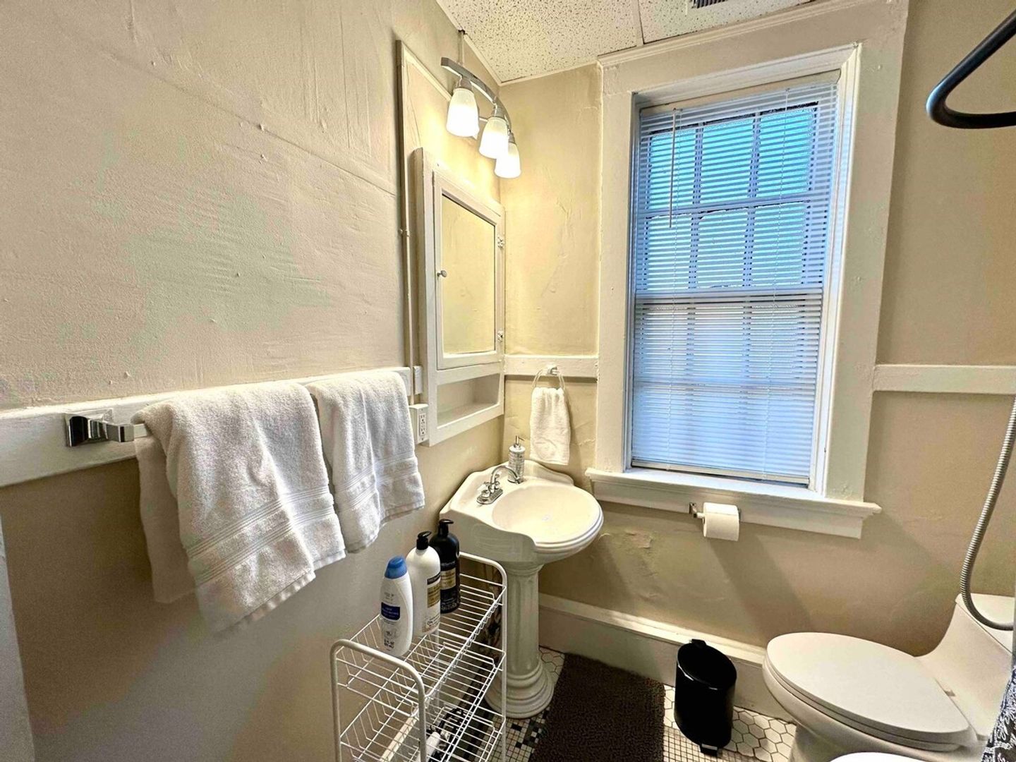 322 SE 1st St, Unit # G, Evansville, IN 47713