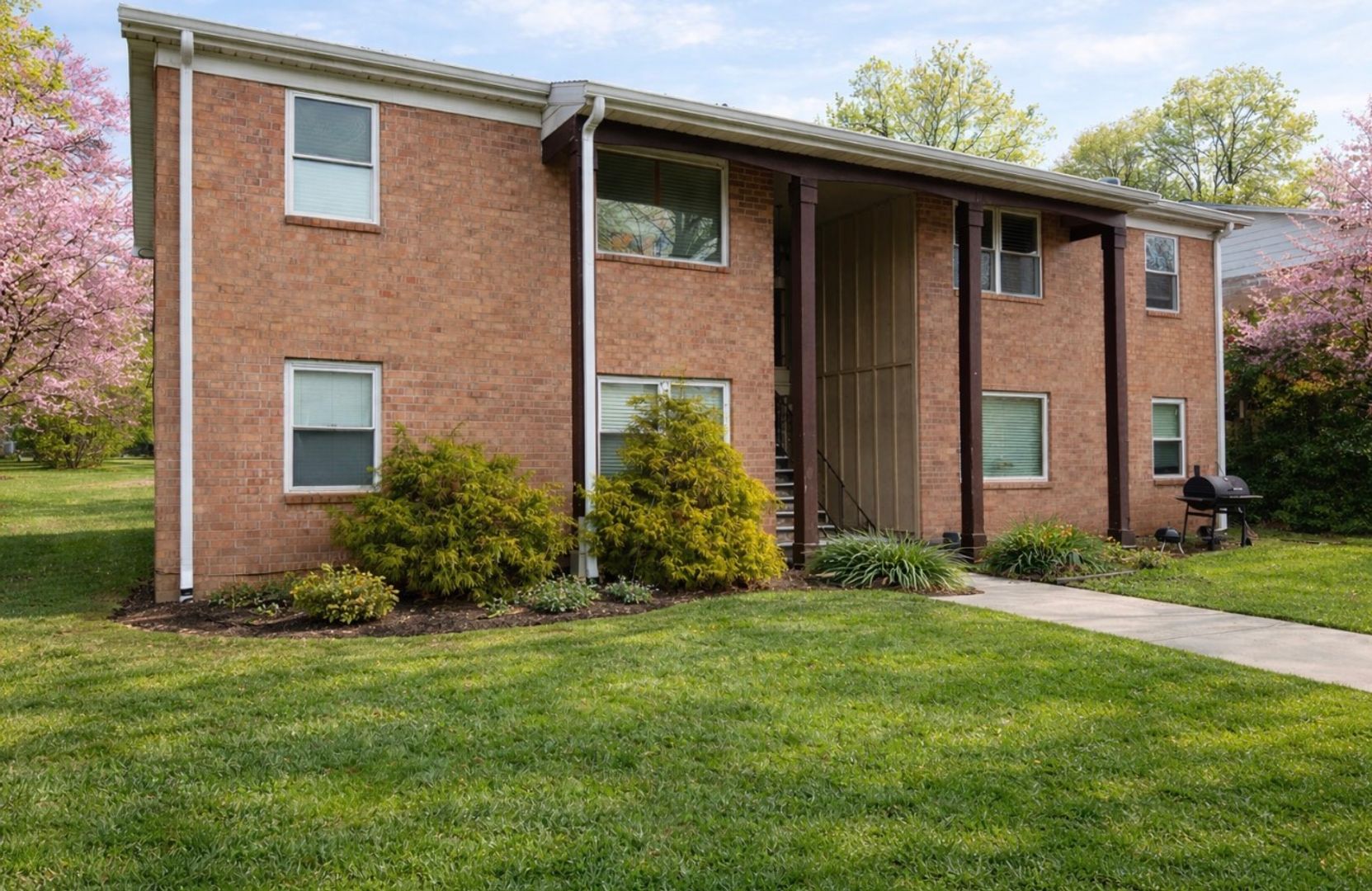 700 Village Ln, Unit 1, Newburgh, IN 47630