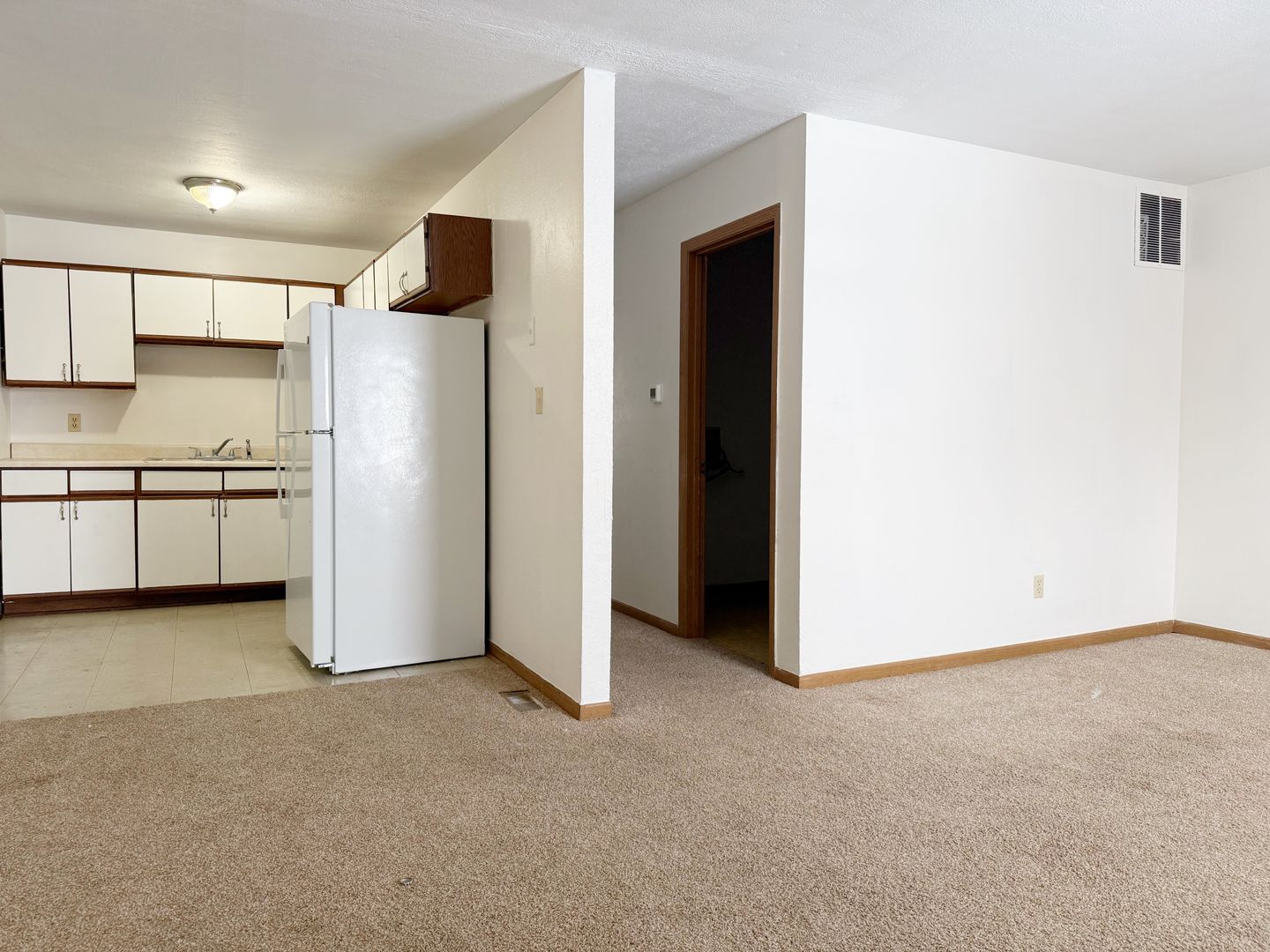 Henderson Apartment: 801-811 Mill St