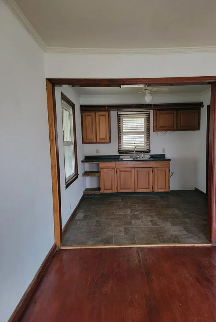 2001 Lodge Ave, Evansville, IN 47714