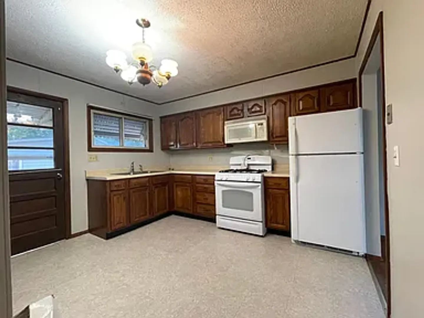 1641 Broadmoor Ave, Evansville, IN 47714