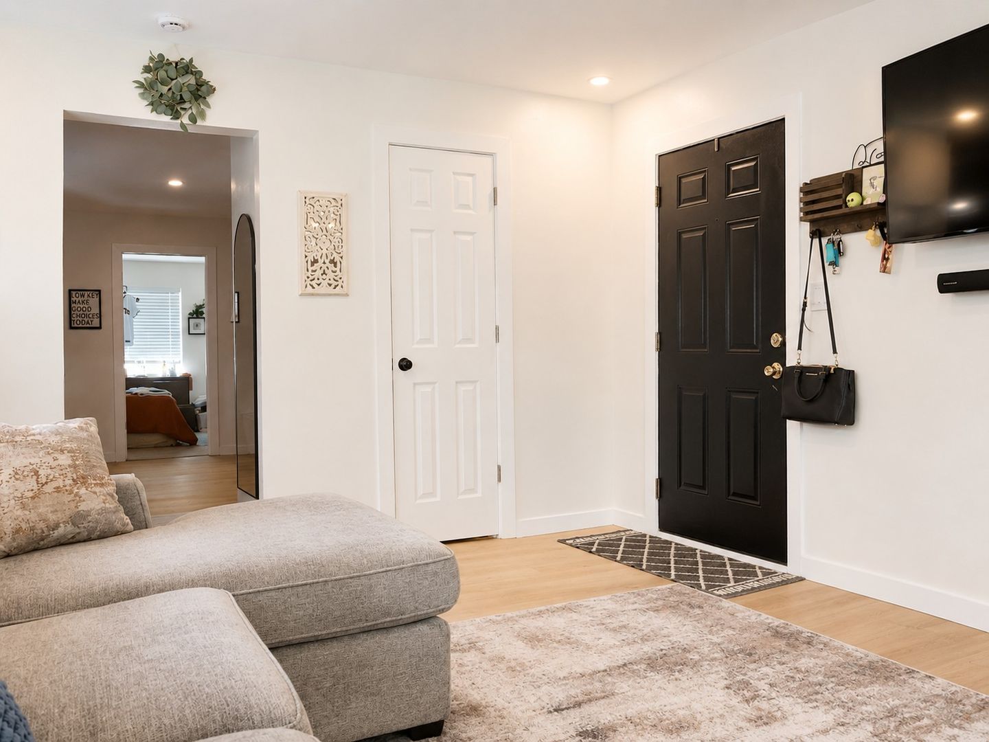 1233 S St. James BLVD - D, Evansville, IN 47714