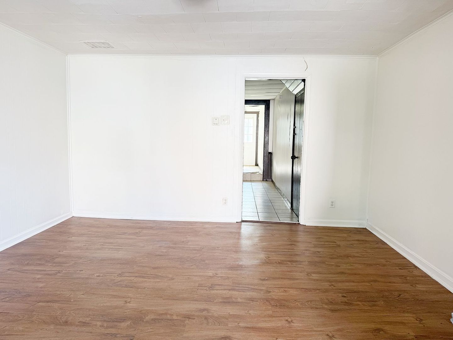 203A N 3rd Ave. Evansville, IN, Studio