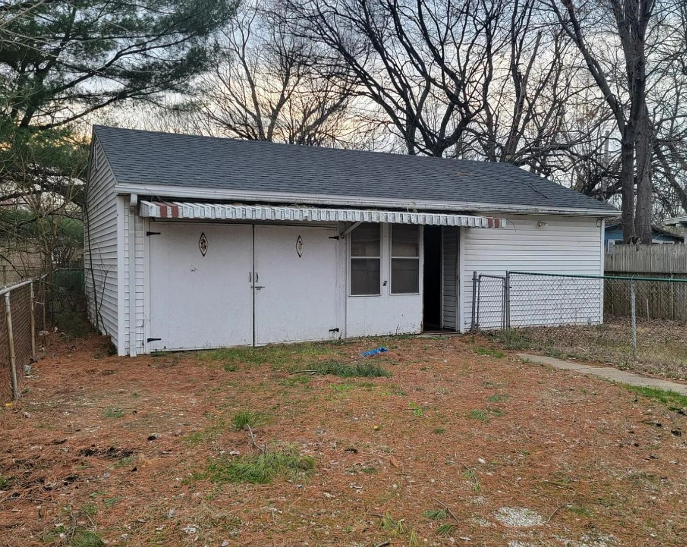 2001 Lodge Ave, Evansville, IN 47714