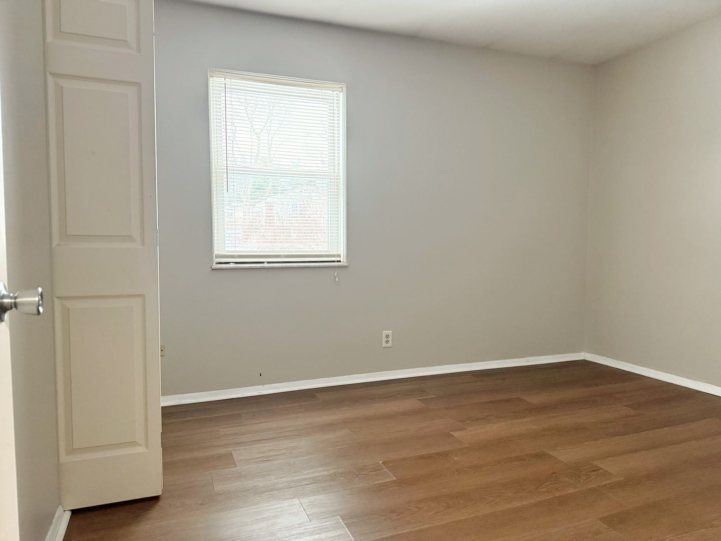 700 Village Ln, Unit 4, Newburgh, IN 47630