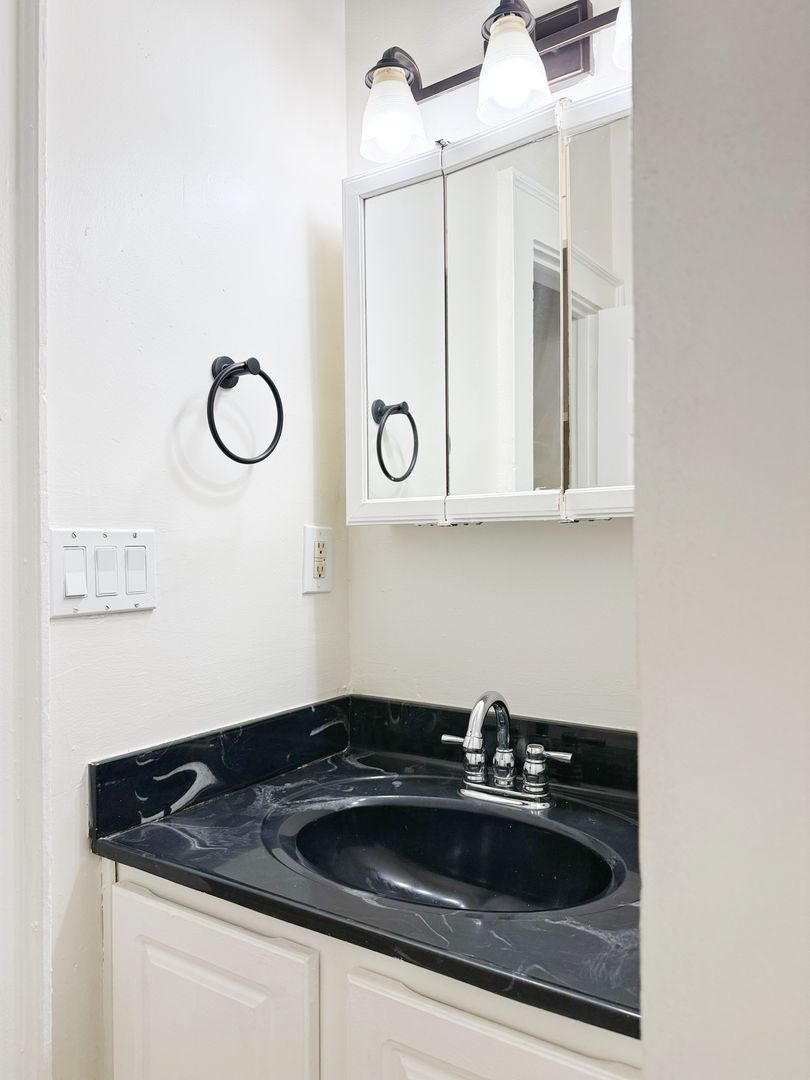 305 NW MLK Jr Blvd, Evansville, IN 47708