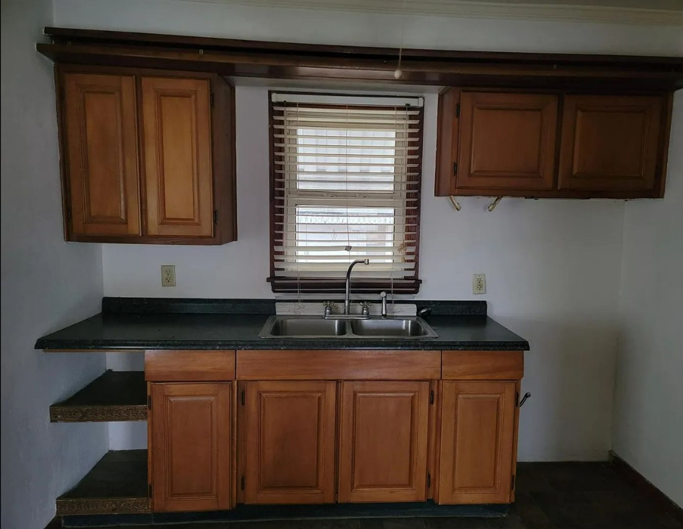 2001 Lodge Ave, Evansville, IN 47714