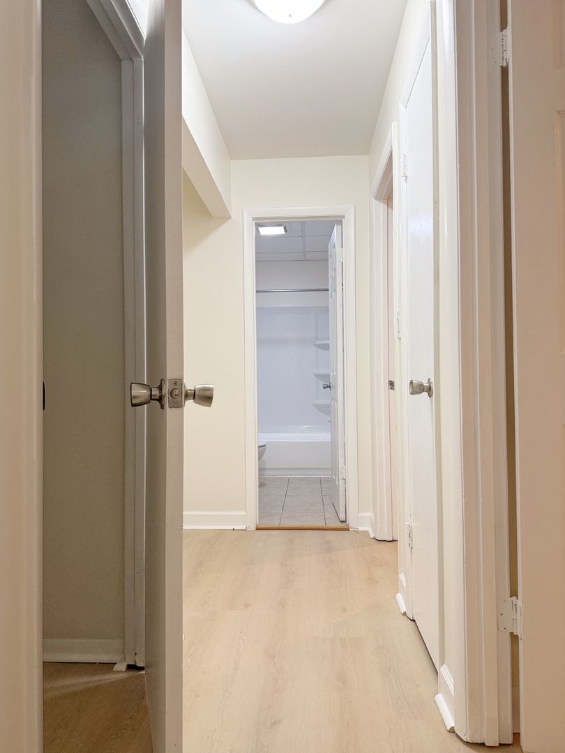 700 Village Ln, Unit 1, Newburgh, IN 47630