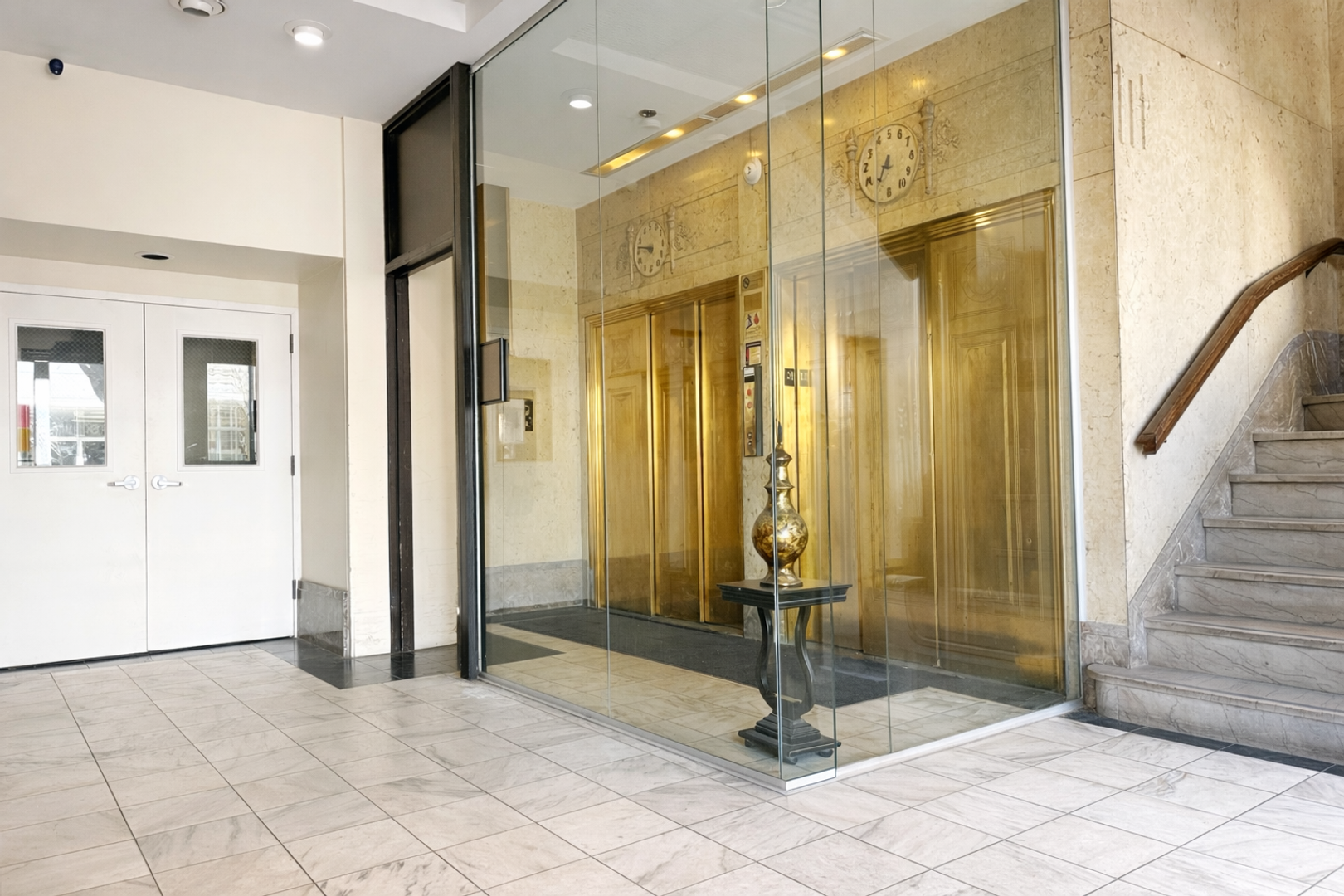 329 Main St., 4A, Evansville, IN 47708