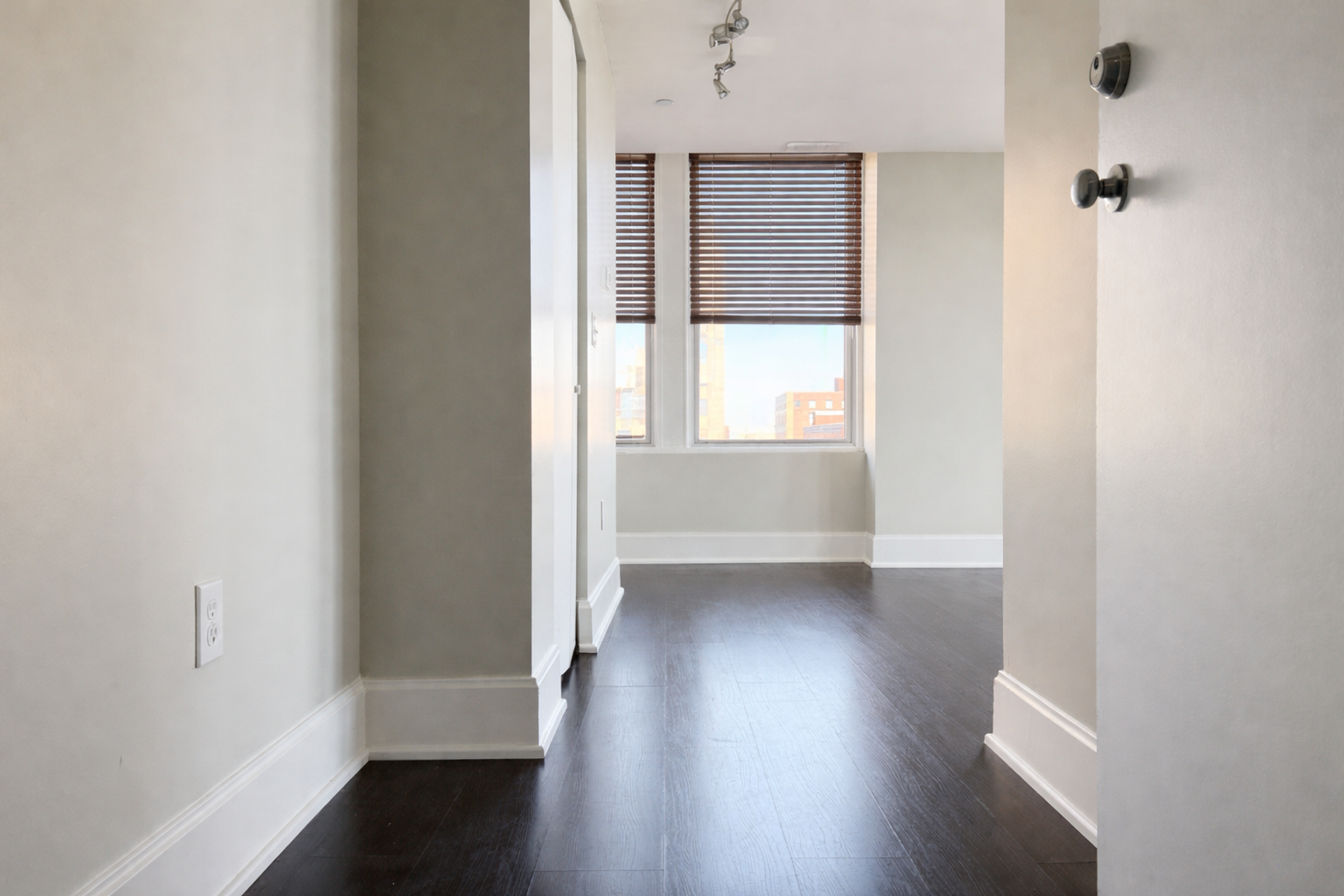 329 Main St., 2C, Evansville, IN 47708