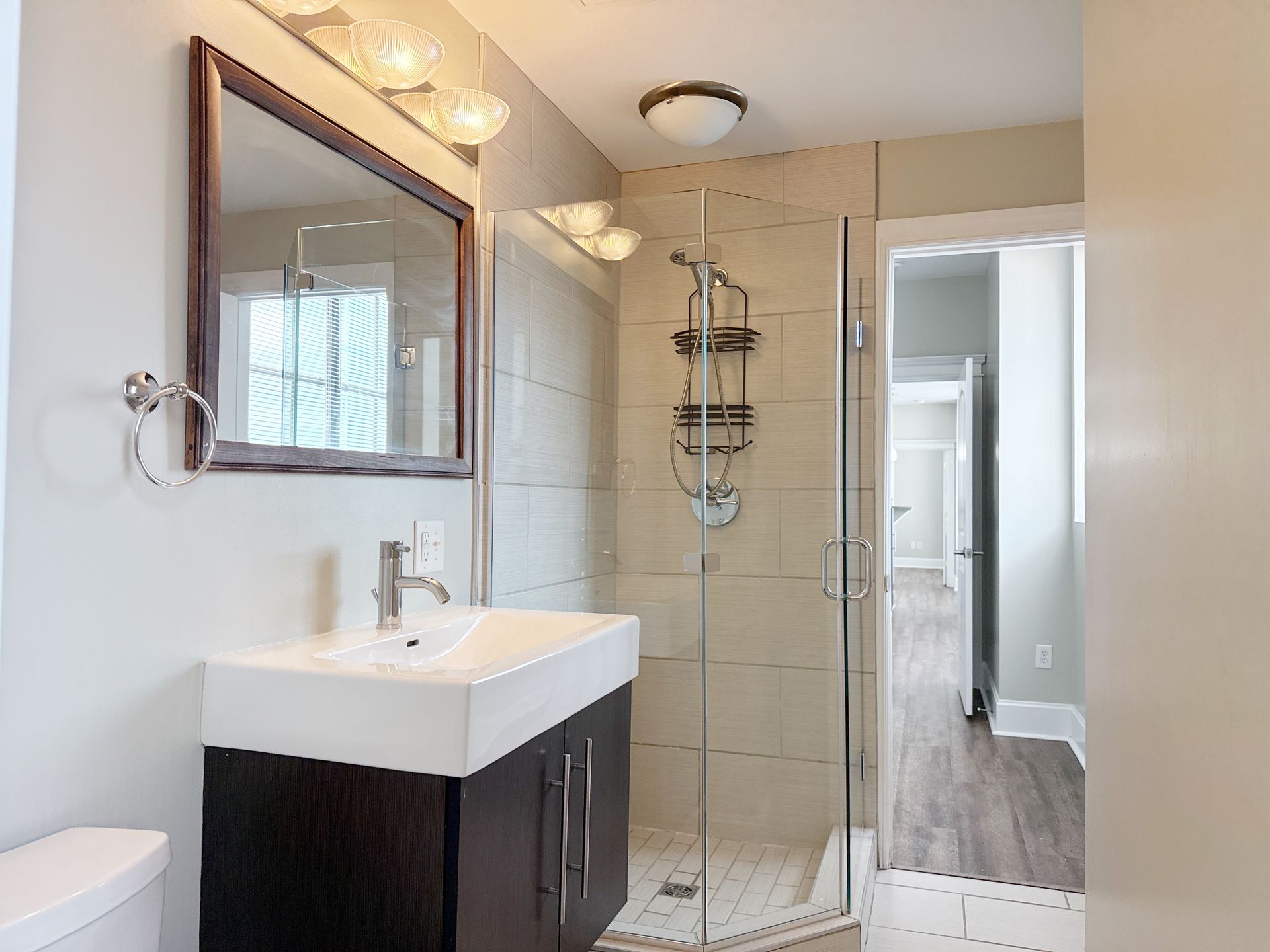 329 Main St., 2C, Evansville, IN 47708