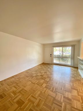 Spacious 1 Bedroom Apartment located on South Milpas – photo 1