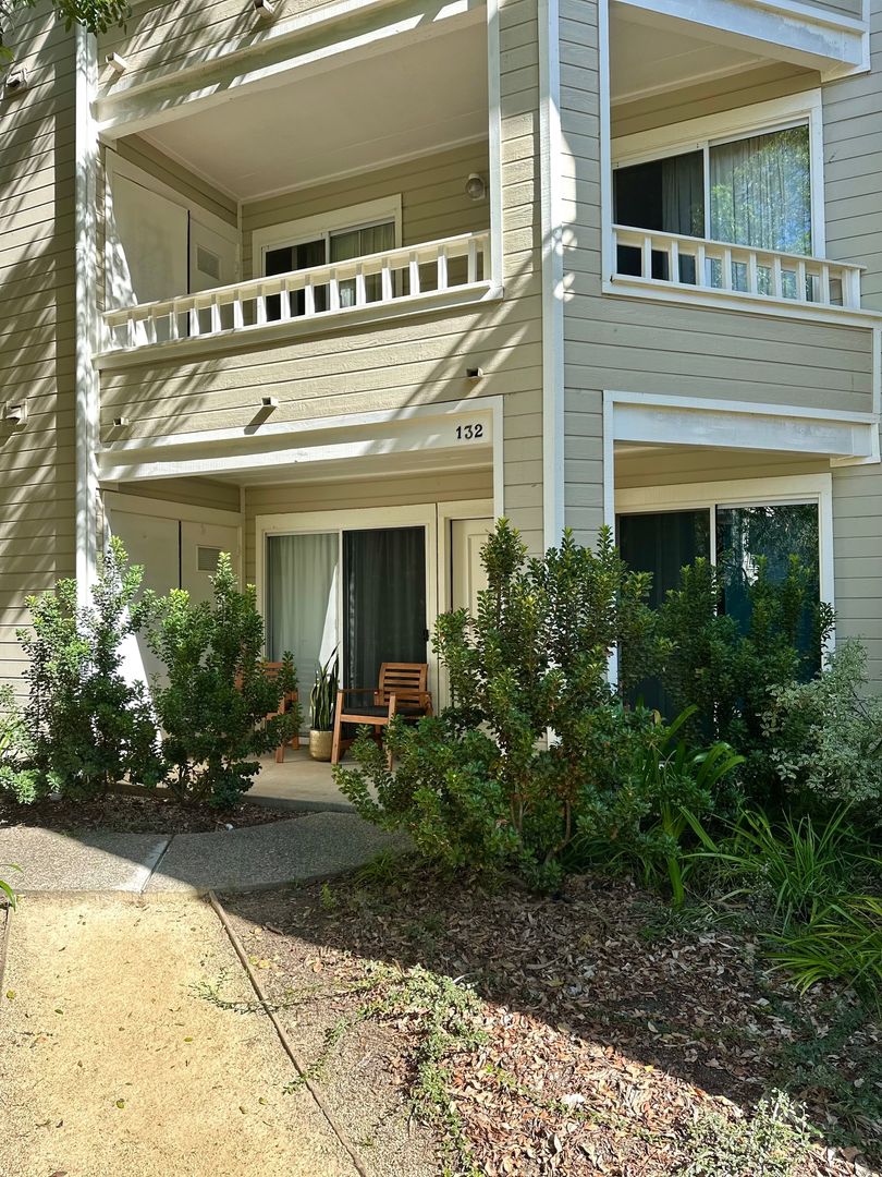 Goleta House: 7638 Hollister Ave. #132