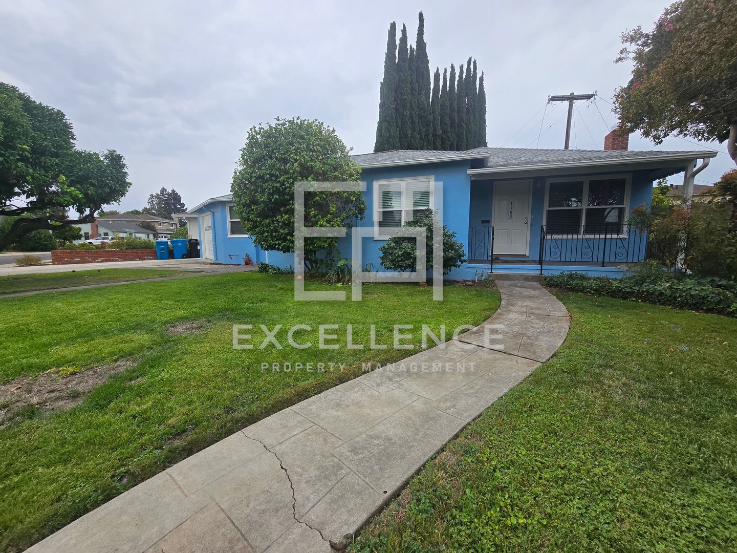 Santa Clara House: 1188 Inverness Ave
