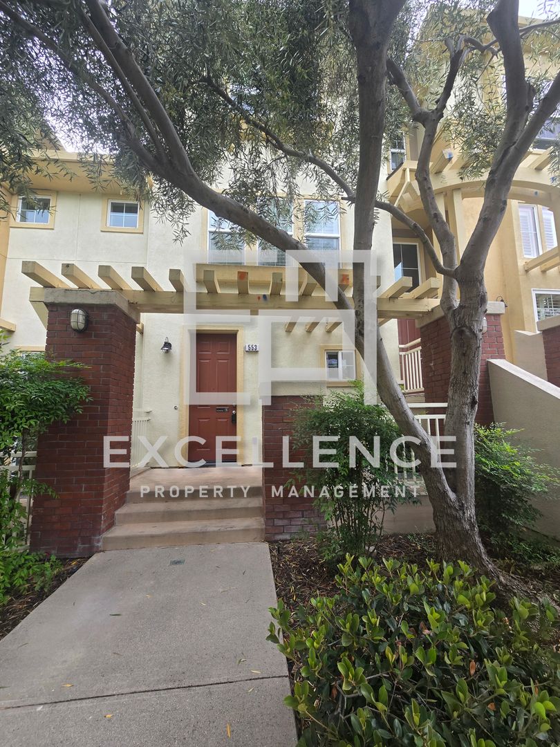 San Jose House: 553 N 9th St