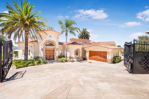 Fully furnished - Private resort in Poway. – photo 1