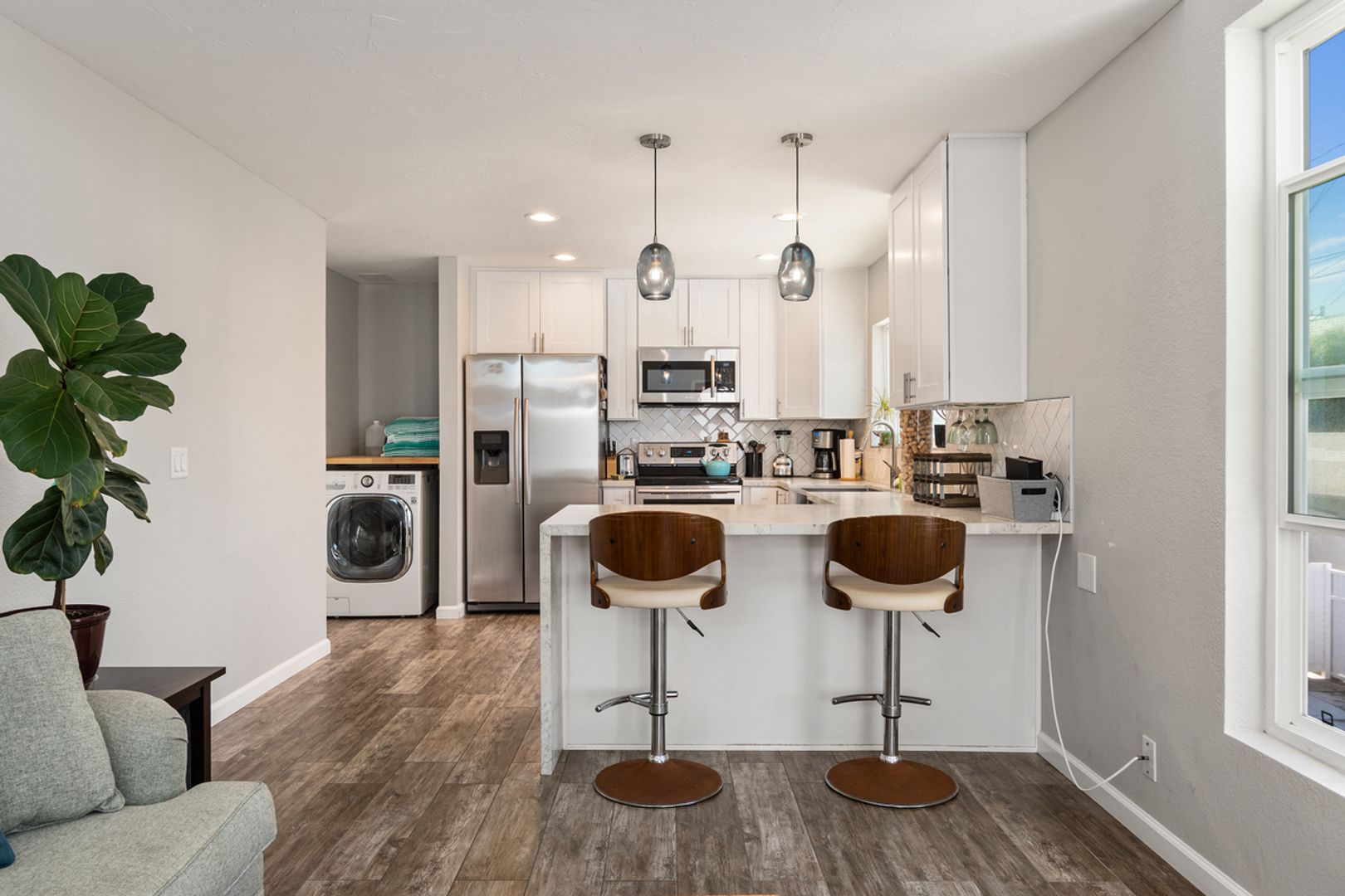 San Diego Townhome: 735 Verona Ct