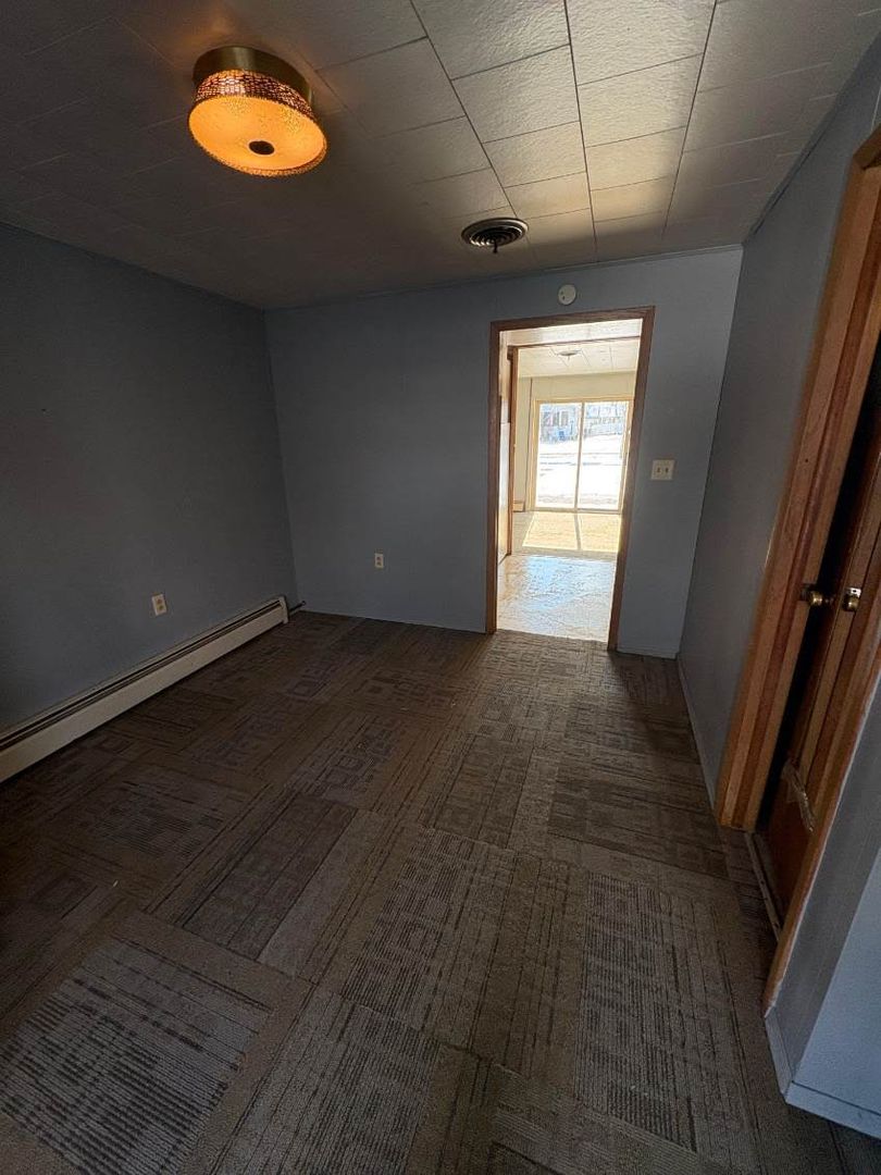 Goshen Apartment: 601 W Wilkinson St