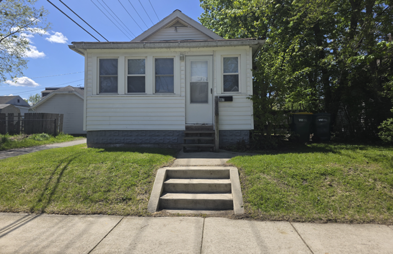 Mishawaka House: 607 Hendricks St