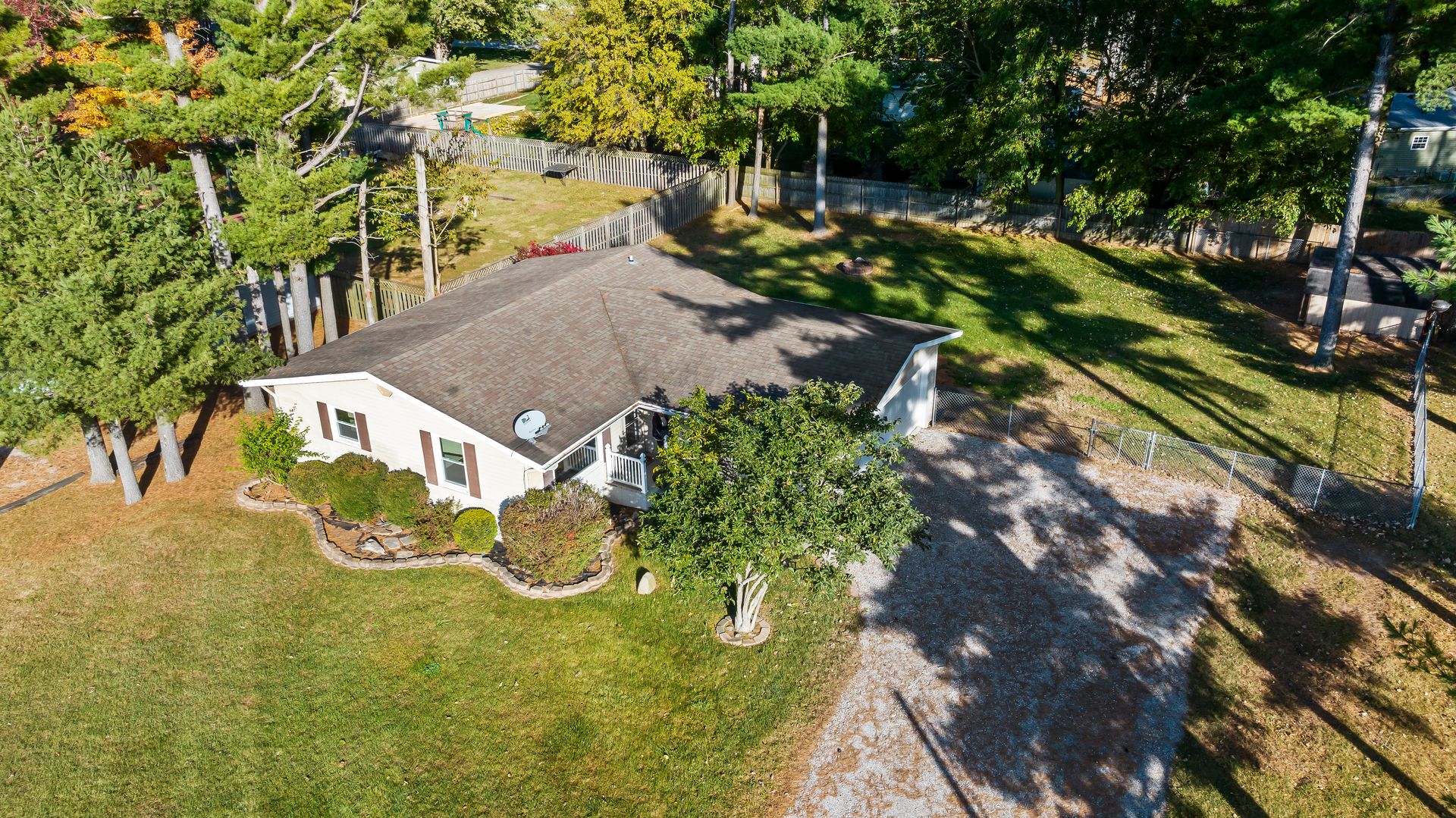 Warsaw House: 4600 N 250 E