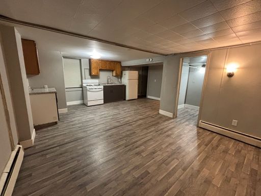 Recently Renovated Studio Apartment Middlebury Indiana - Utilities Included!