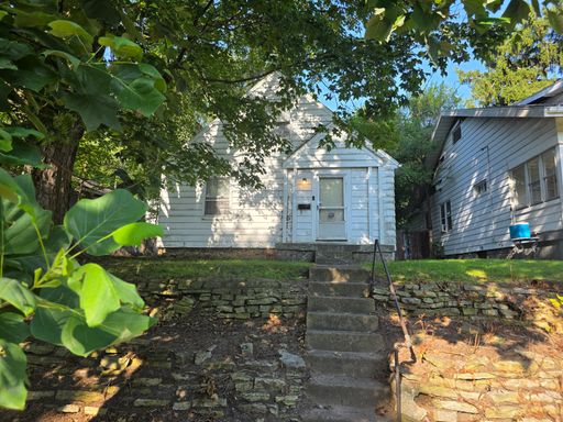 Move in Special - 2-Bedroom Home with Garage & Basement – $1,095/Month – photo 1