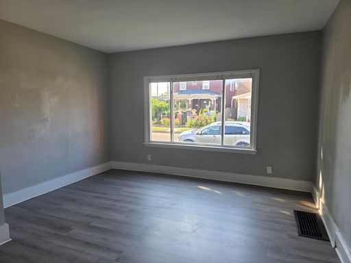 2 Bed 1 Bath Rental at 1339 Dunham St, South Bend, IN – photo 1