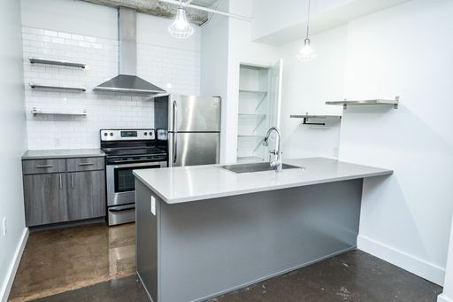 Historic Charm Meets Modern Luxury – 1-Bed, 1-Bath in Rochester – photo 1