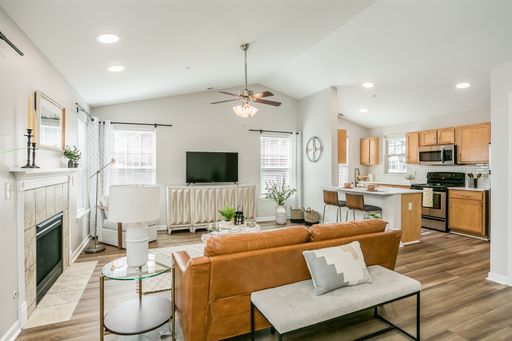 Newly Renovated, Spacious 3 BR | 2 BA Townhome! – photo 1