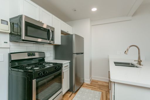 The historic Deco at the Medical Arts building welcomes you home to your fully renovated one-bedroom apartment! – photo 1