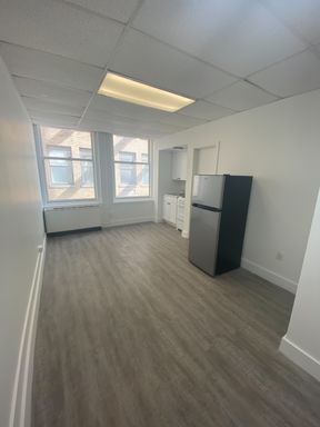 Make yourself at home in this Studio downtown apartment! – photo 1