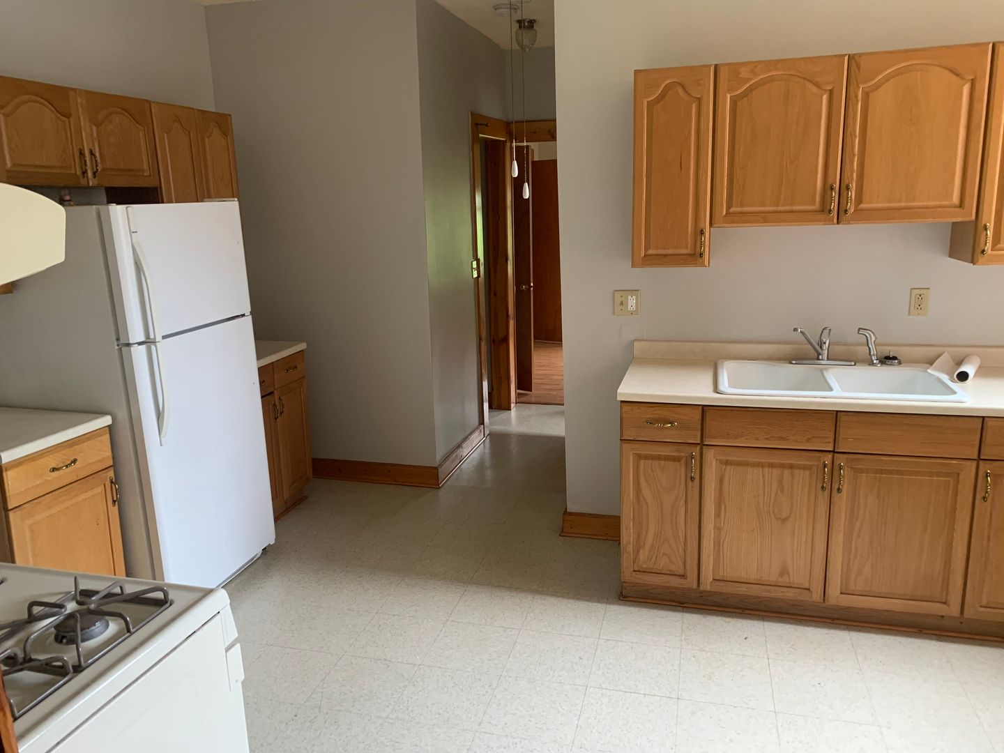 Hartford Apartment: 498-502 Broad St