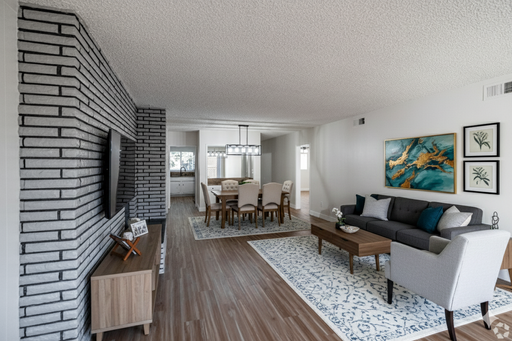 Enormous 1,450 sf 2 Bdrm 2 Bath with Modern Wood Throughout, Granite Counters, Room Sized Covered Patio, W/D Hookups, Fireplace, Wet Bar – photo 1