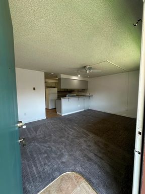 1 Bedroom Upstairs Apartment Unit 92 – photo 1