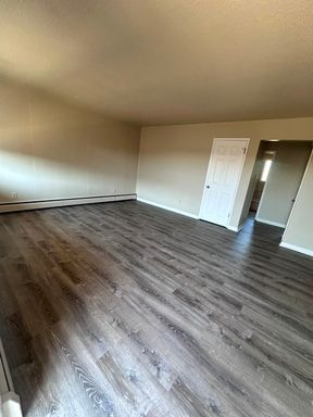 Upstairs 2 Bedroom Apartment #27 – photo 1
