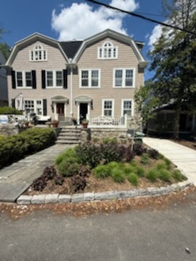 NW Washington House: 3309 Highland Place
