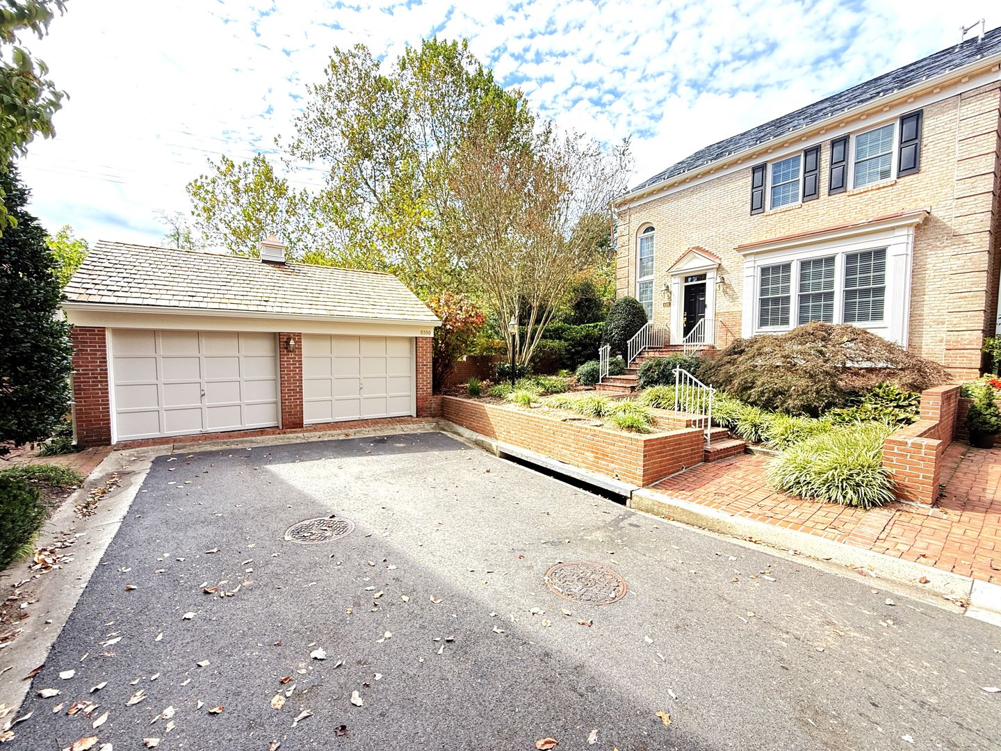 Bethesda House: 8300 Rising Ridge Way