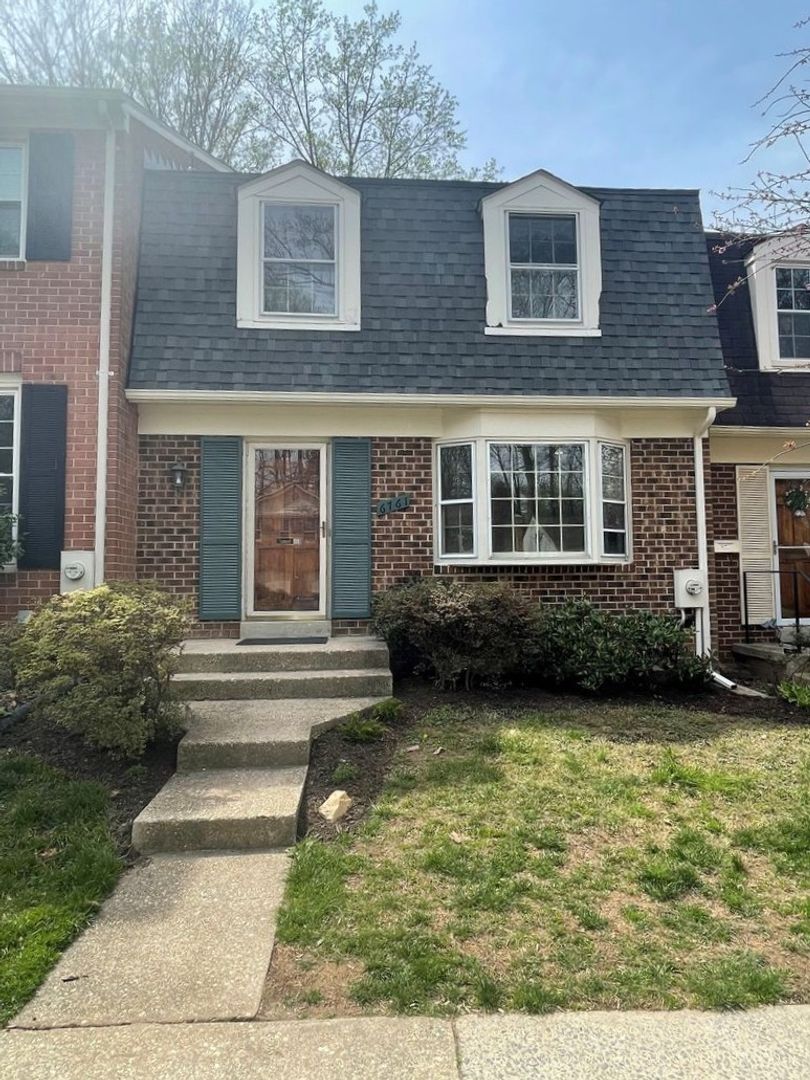 Bethesda Townhome: 6761 Surreywood Lane