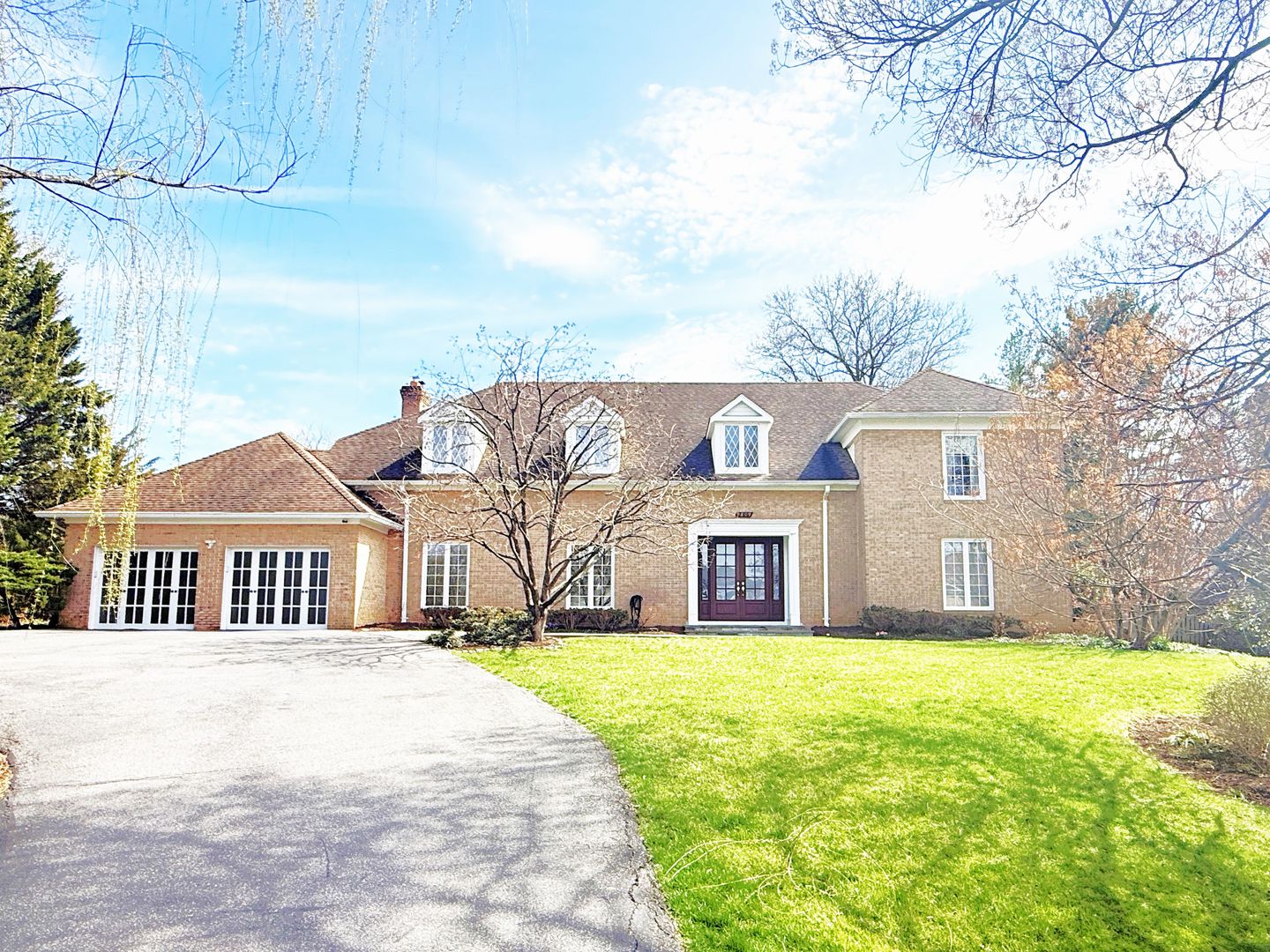 Potomac House: 9809 Hall Rd